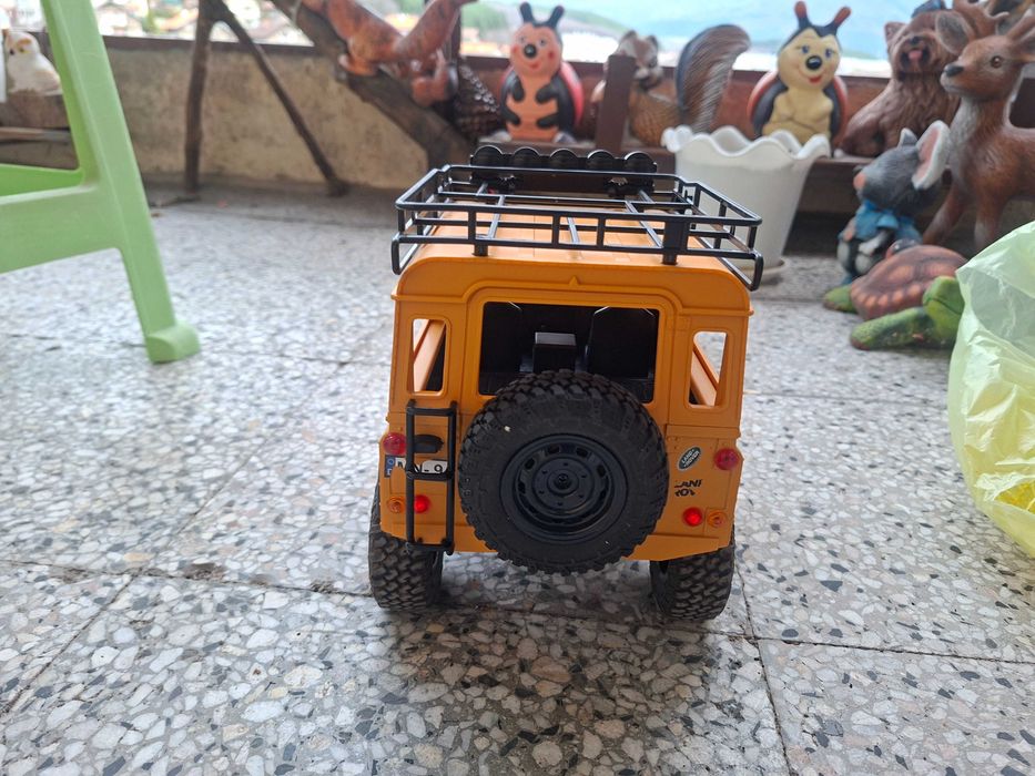 RC LAND ROVER defender D90 1/12