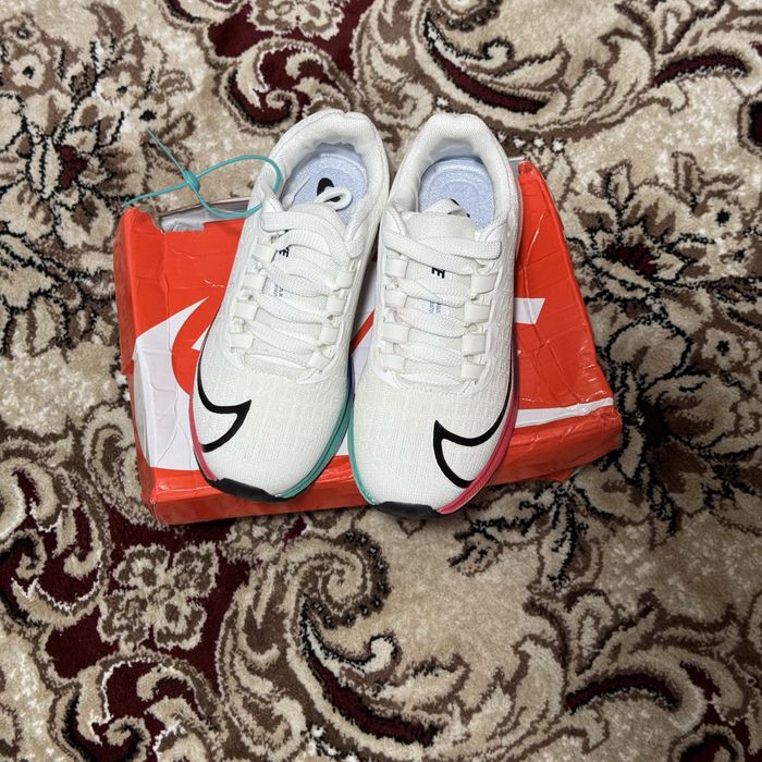 Красовки от nike 41 размер