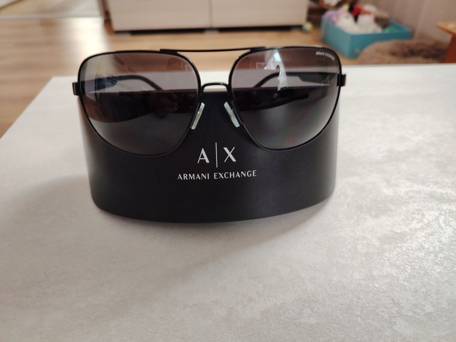 Продавам слънчеви очила Armani Exchange