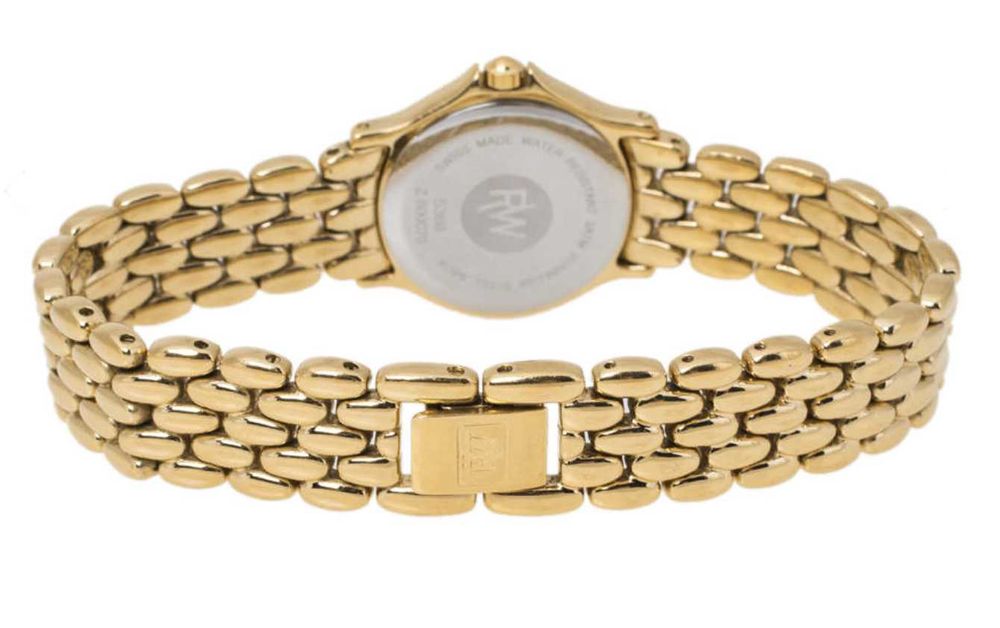 Продавам дамски часовник RAYMOND WEIL 5368 GOLD