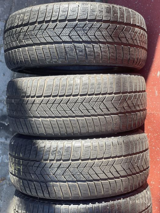 Set Anvelope cauciucuri M+S 225 40 R18 Pirelli Sottozero 3 92V dot 22