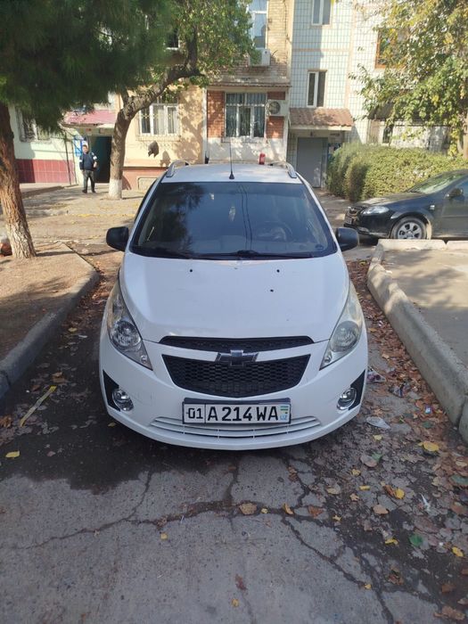 Продам Chevrolet Spark 2015, белый, без ДТП!