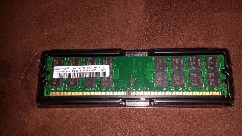 RAM памет SAMSUNG 2х4 (8) GB DDR2 800 MHZ за АМД дъно