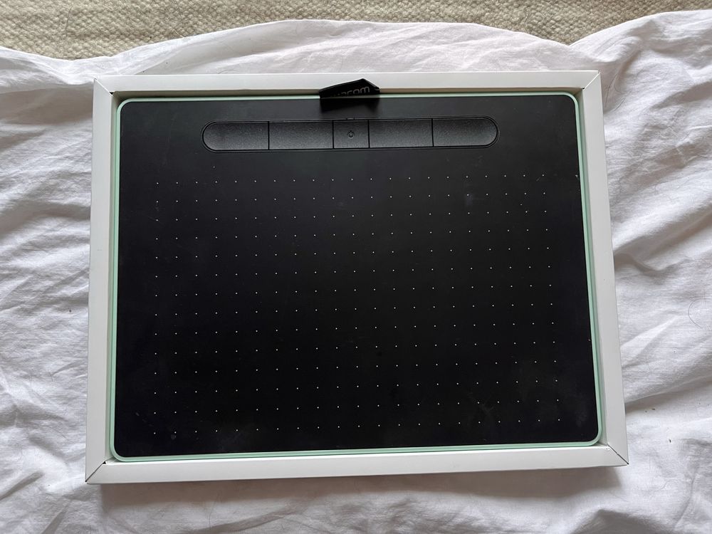 Графичен таблет Wacom - Intuos M Bluetooth, Pistachio