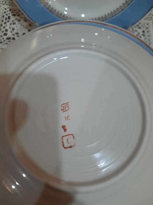 Абсолютно новые десертные тарелочки (d-17см) , Пролетарский ФЗ. Красив