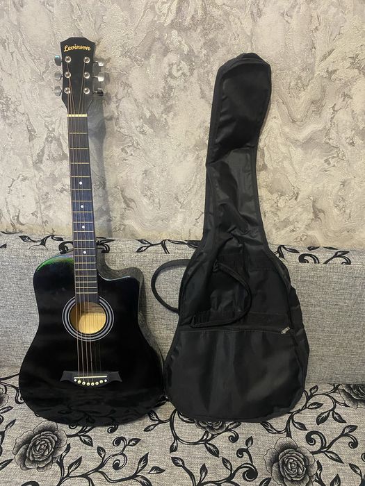 Продам гитару новая