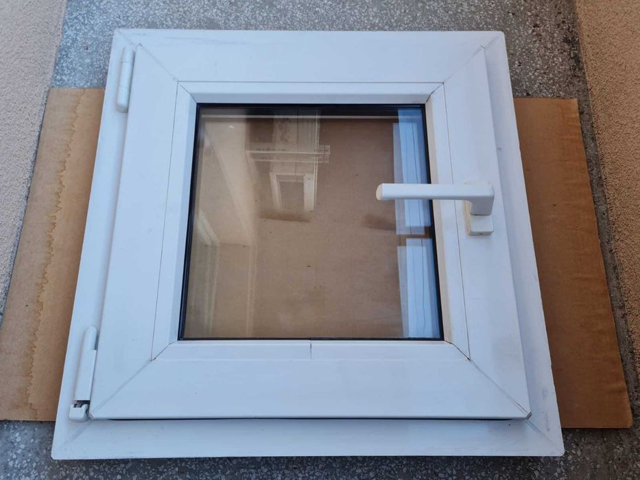 PVC прозорец 55 х 56 х 6 Weiss Profil