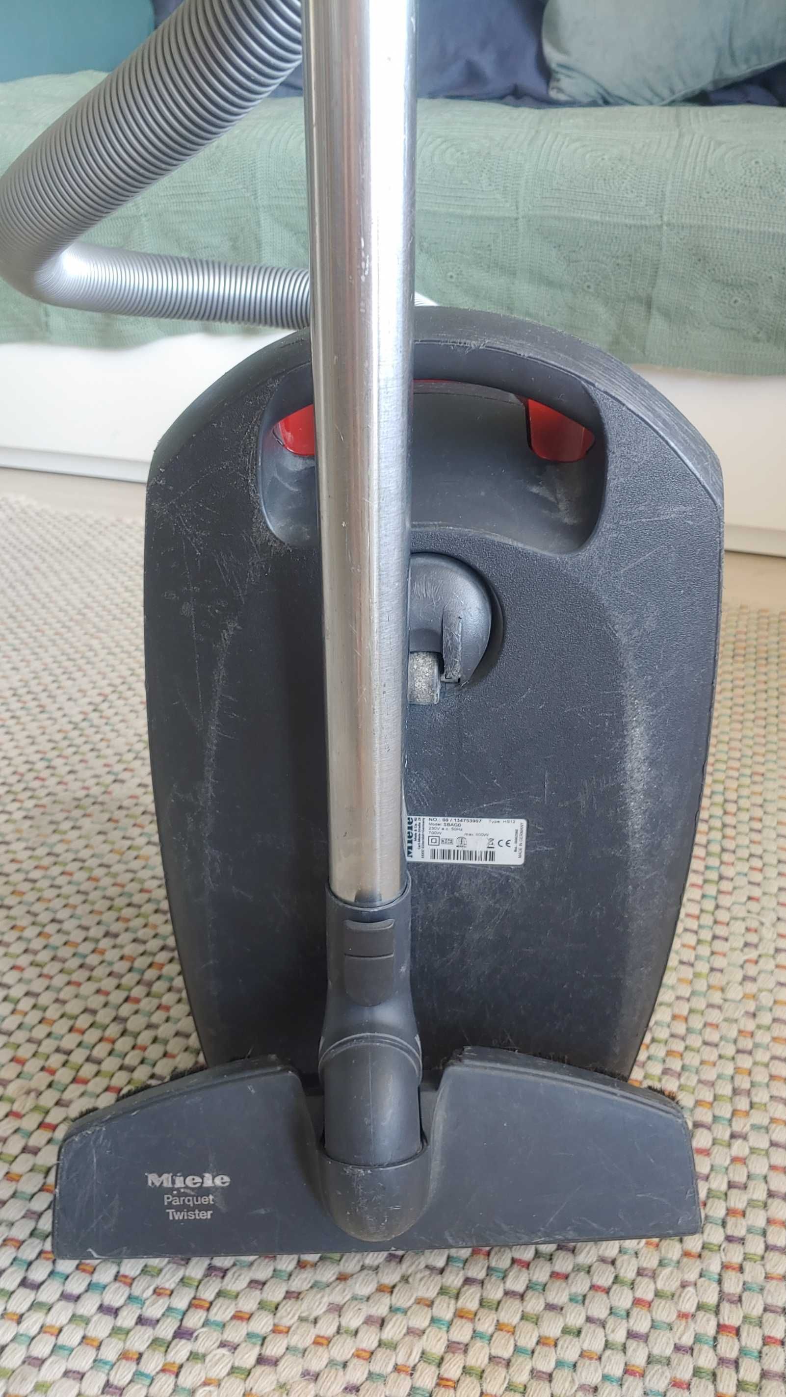 Прахосмукачка MIELE CLASSIC C1