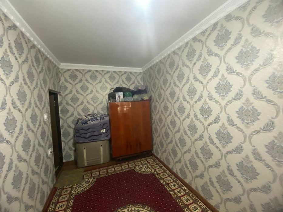 Юнисобод 7 2/2/4 сотилади