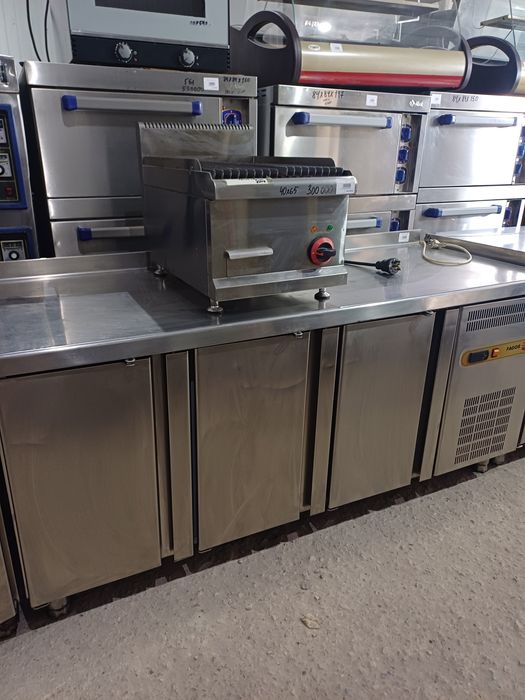 Продаётся промышленный стол-холодильник, холодильник горизонтальный