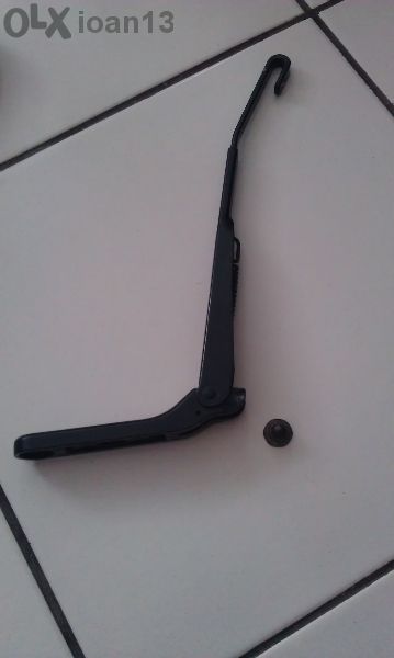 Рамо за задна чистачка за Тойота Рав 4 и гайки за гумите-оригилни.