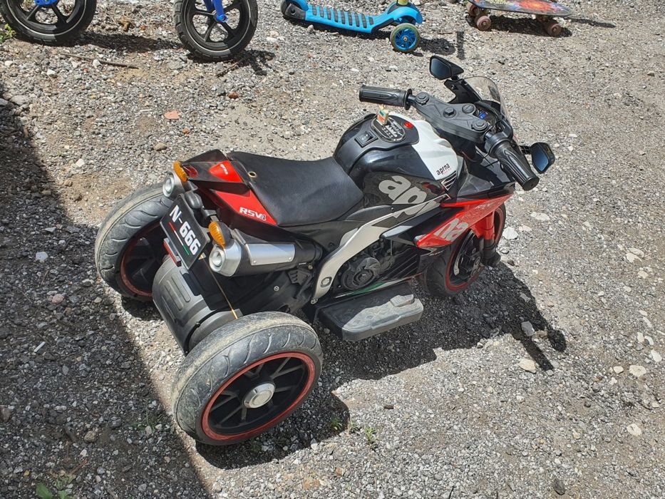 Детски мотор на батерии