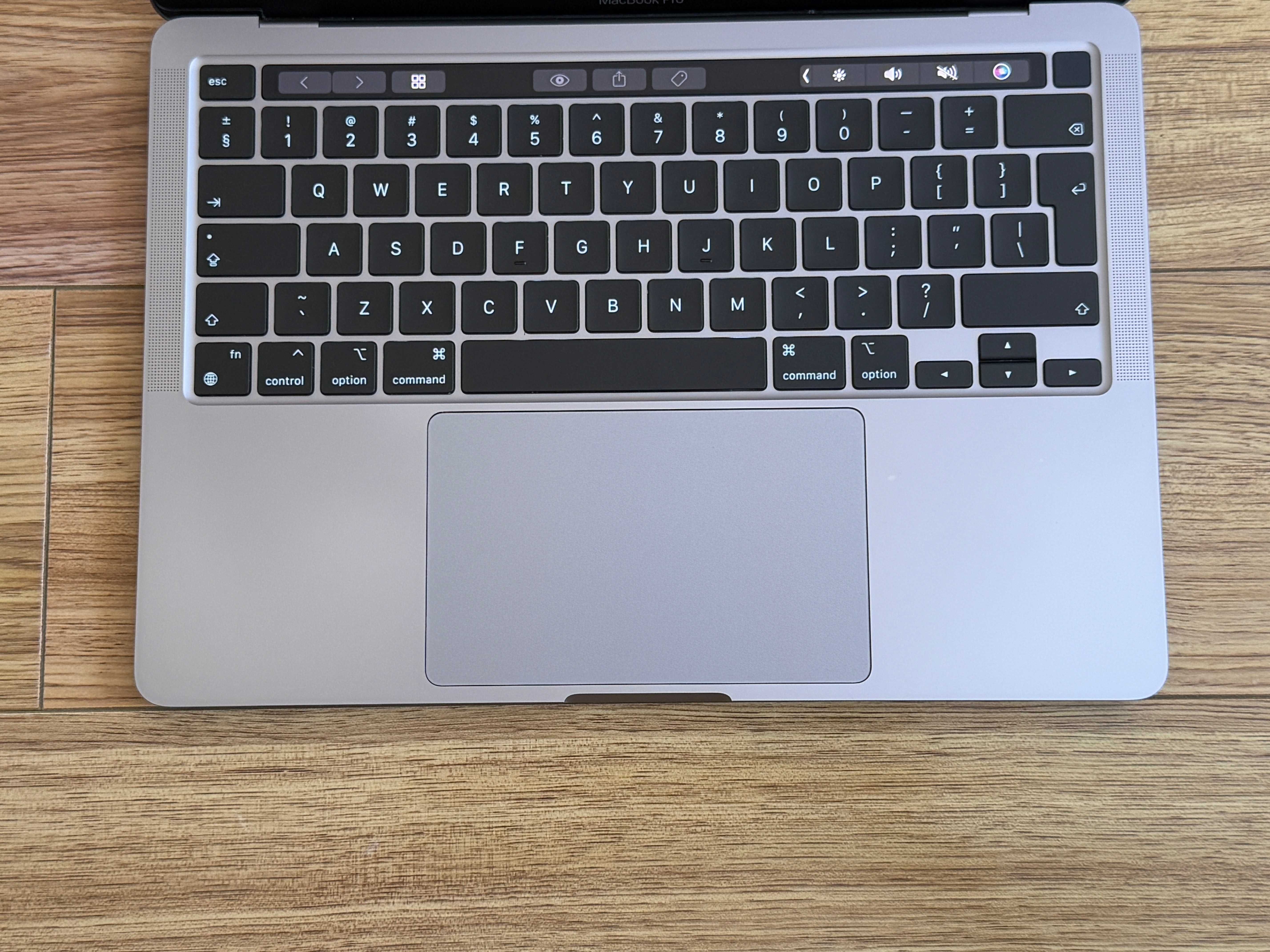 MacBook Pro 13 M1`8 Cpu/8 Gpu/16GB RAM/512GB SSD/Бат 18ч
