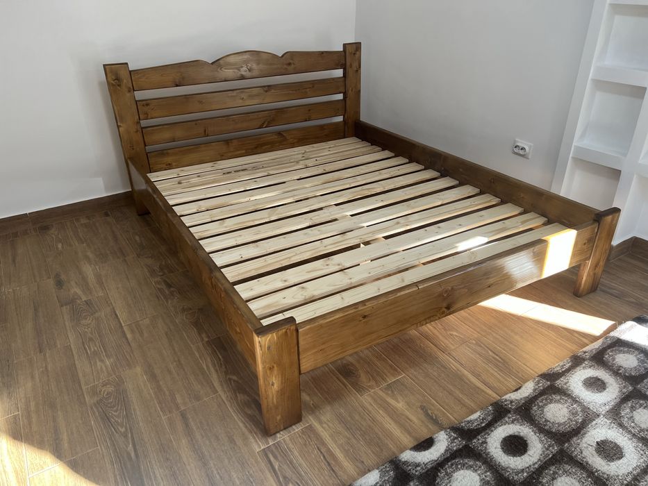 Pat din Lemn Masiv