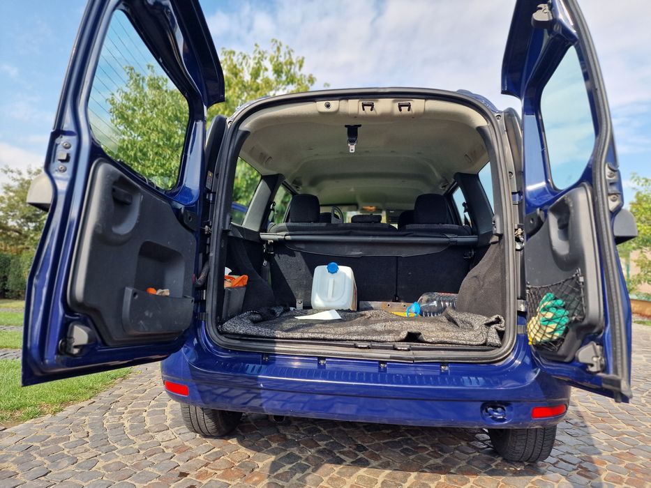 Vand dacia logan benzina