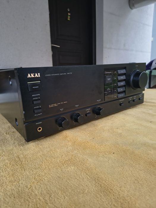 Amplificator Akai AM 32