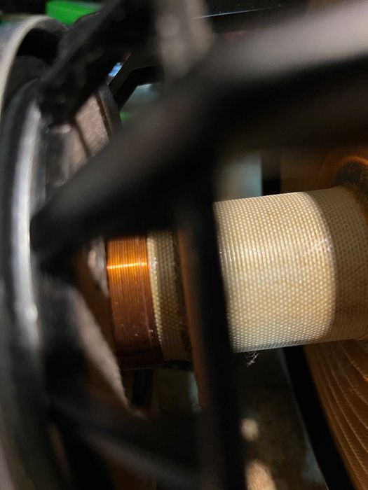 Vand difuzor subwoofer B&O inalta calitate impreuna cu 2 reflectoare