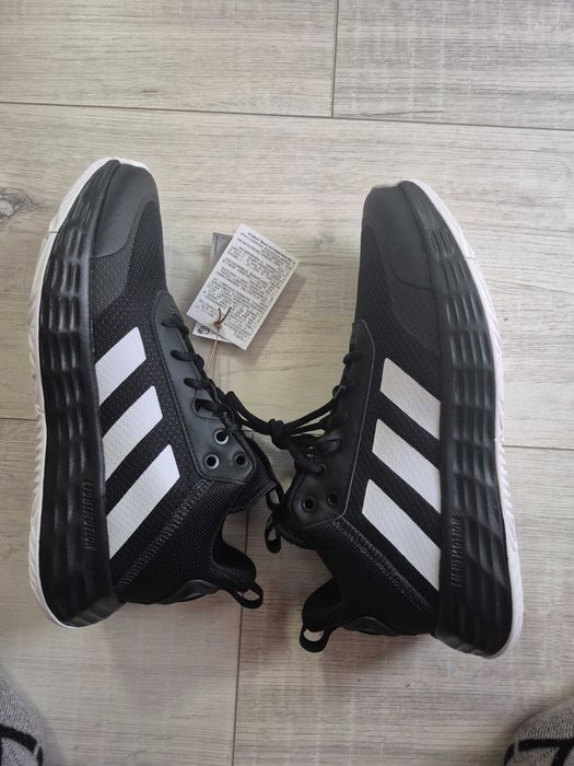 Обувки  adidas нови