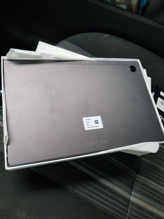 Tableta Samsung a8 cu sim