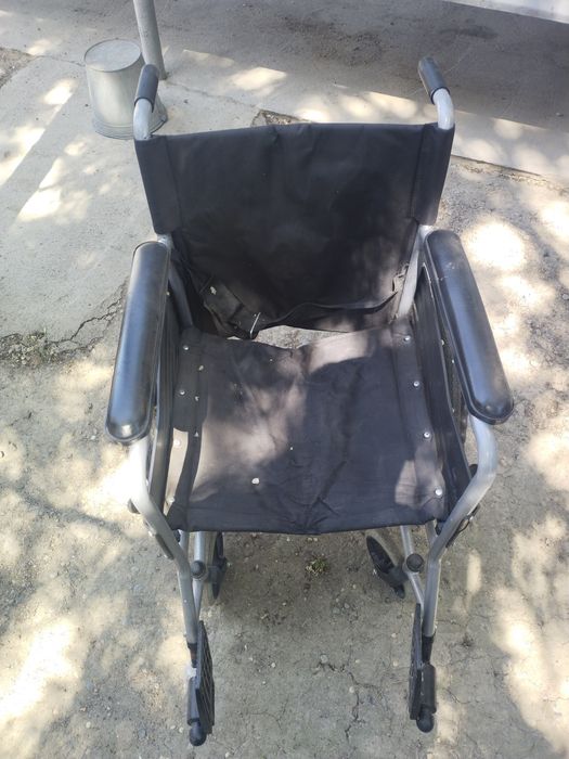 Коляска инвалидная