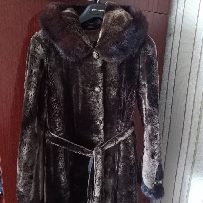 Продам шубу мутон.