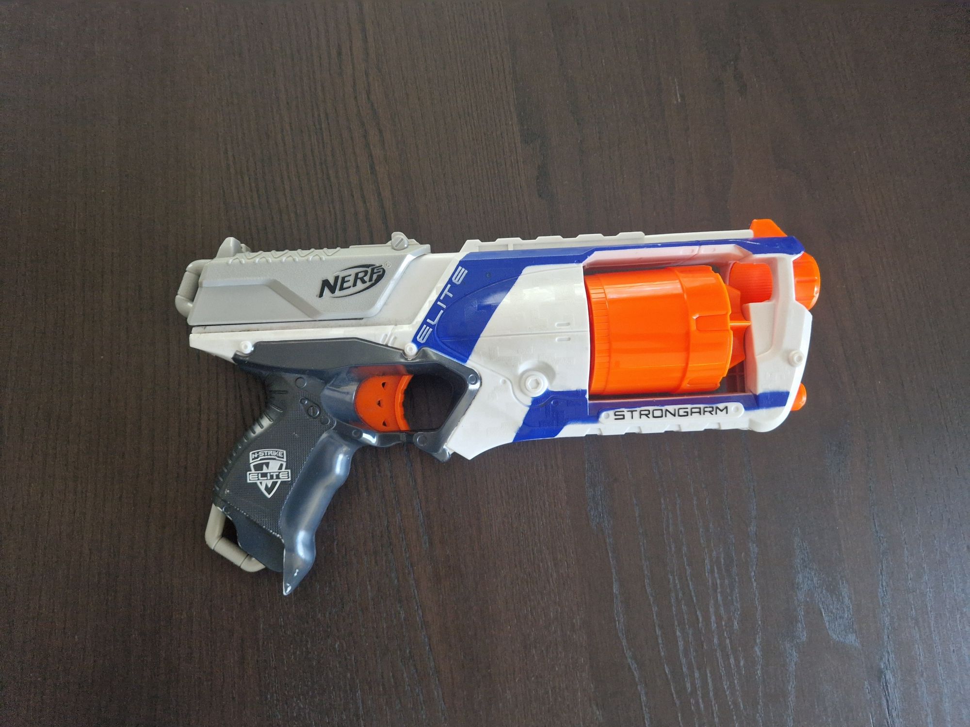 Nerf strongarm 25лв.