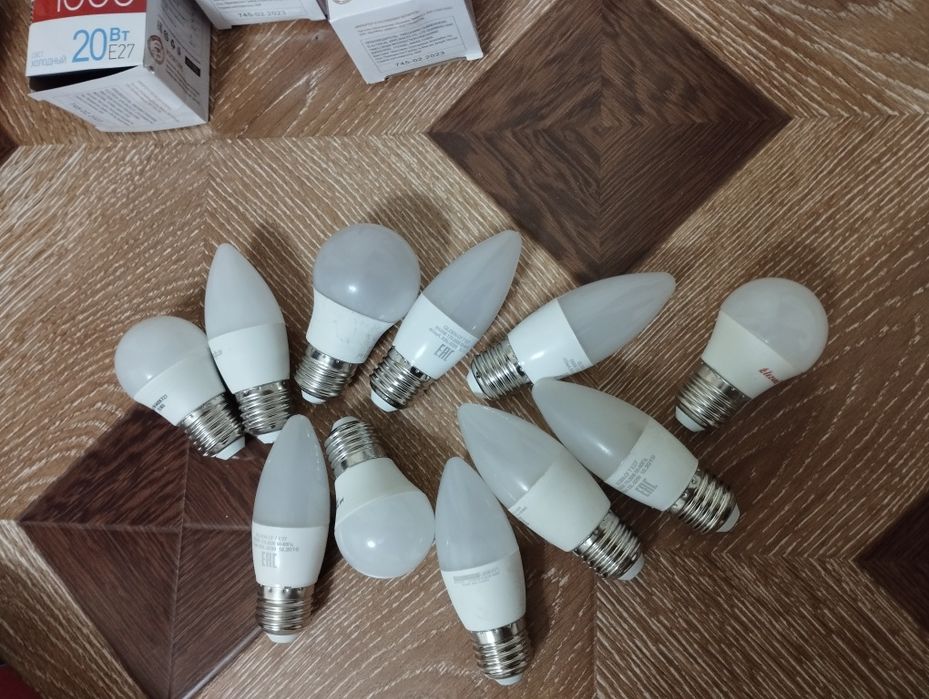 Продам лампочки 11 шт