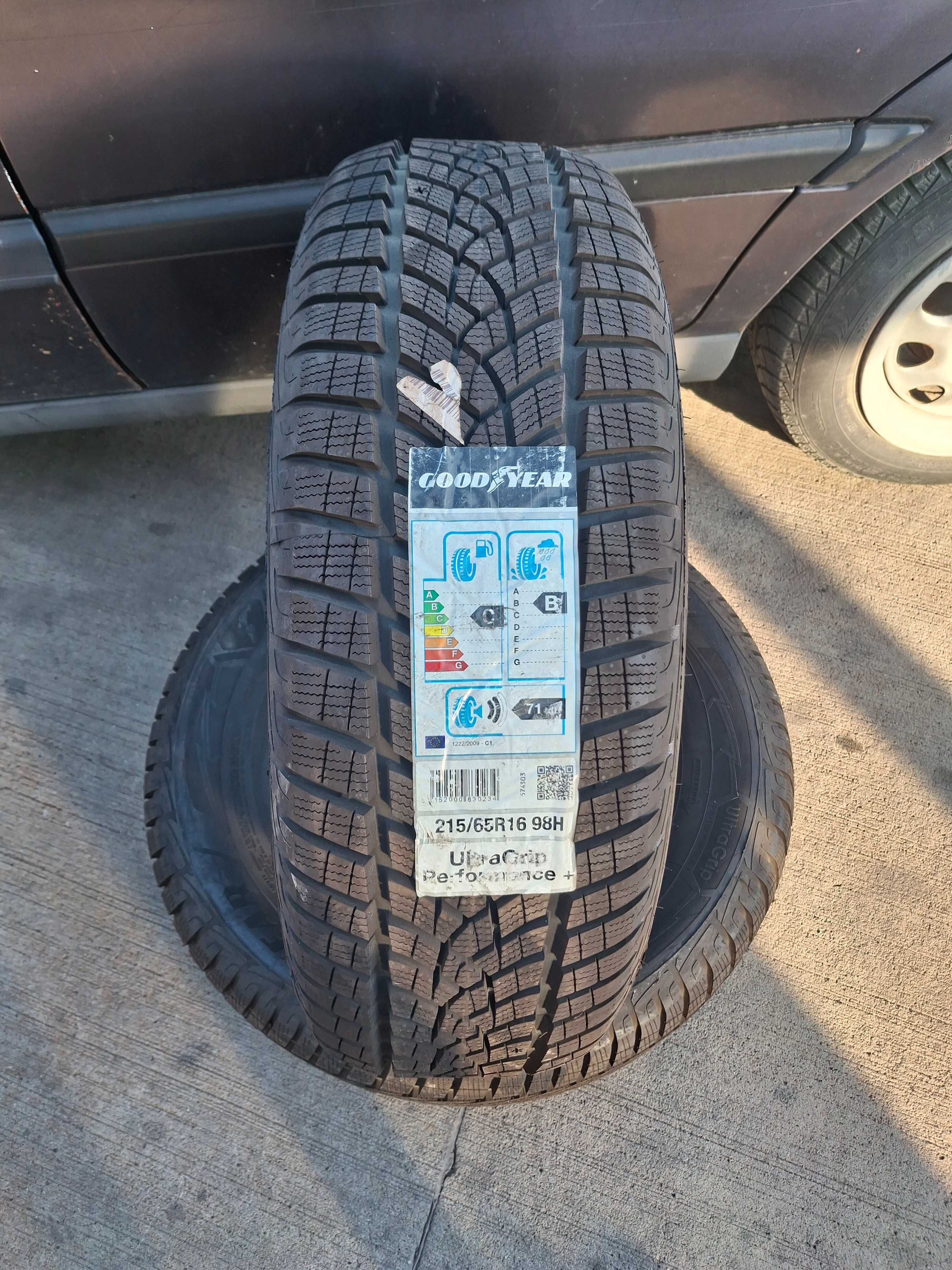 2бр. нови зимни гуми Goodyear 215/65/16