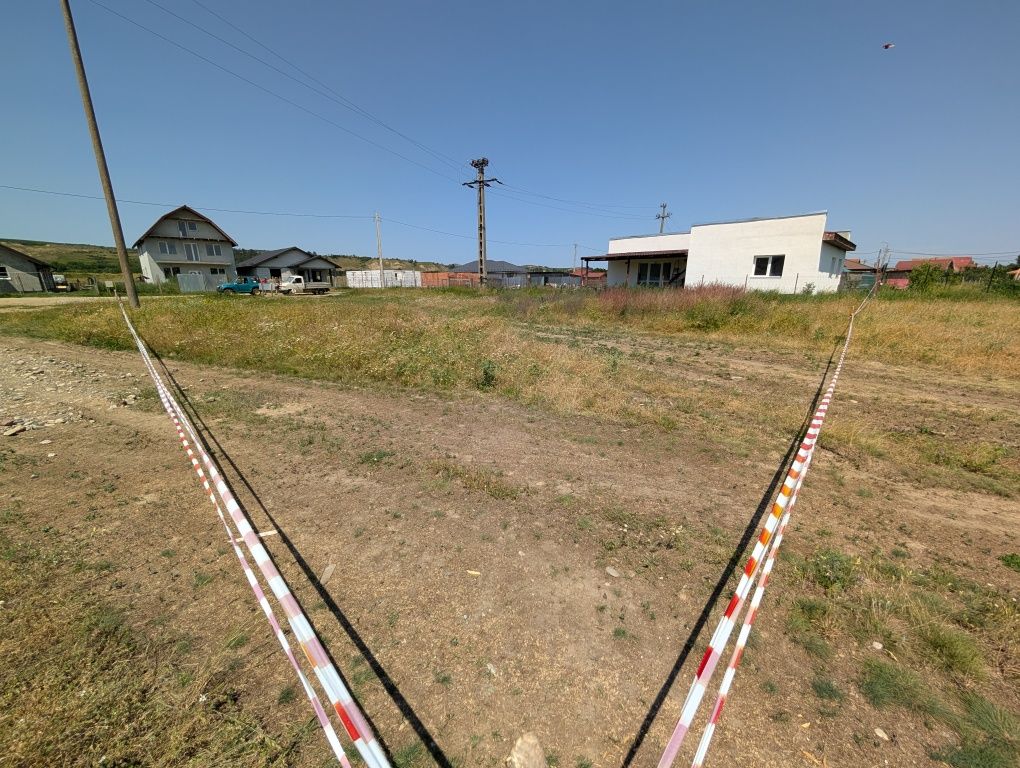 Teren intravilan de vanzare 946 mp – Mihai Viteazu, str. Margaretelor