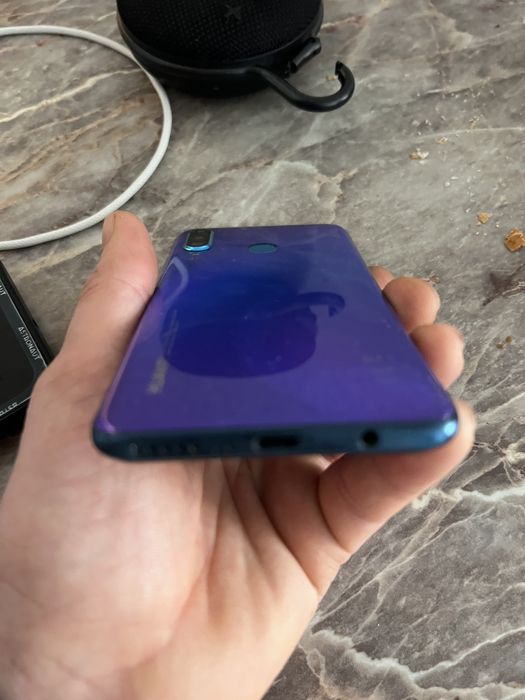 Продам телефон p30 lite