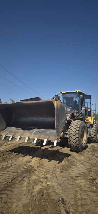 Услуги погрузчика 3-х кубовый