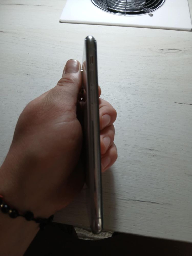 Vand iPhone X 64 GB perfect functional
