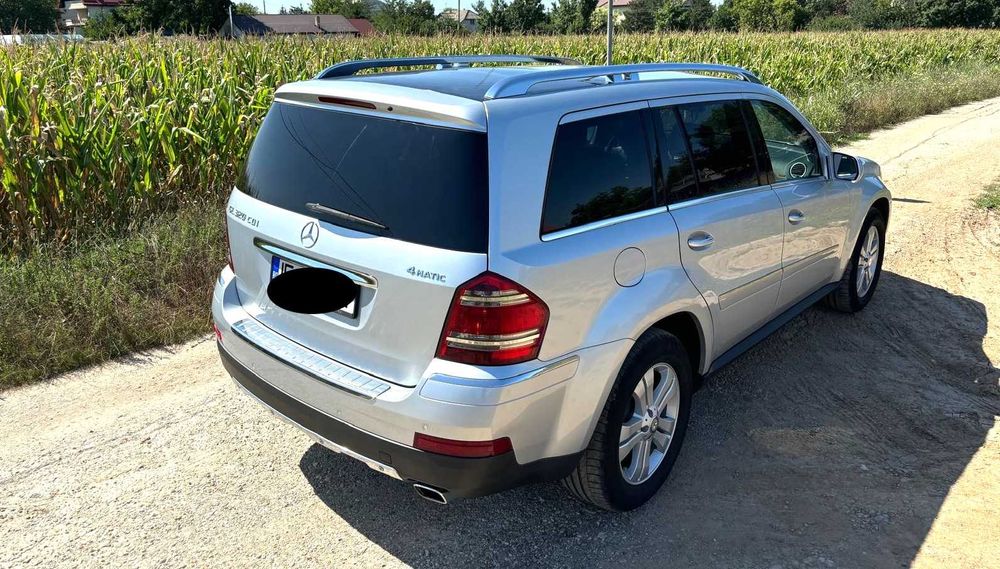 Mercedes GL 320 4Matic, V6 3.0 Diesel (260 CP)