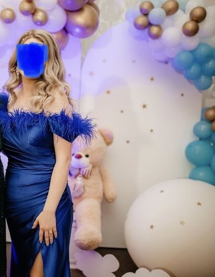 Rochie superba, cu trena, bleumarin, de nasa, marime M