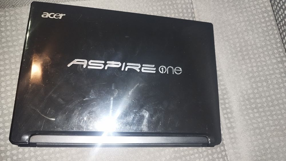 Laptop Acer aspire one d260