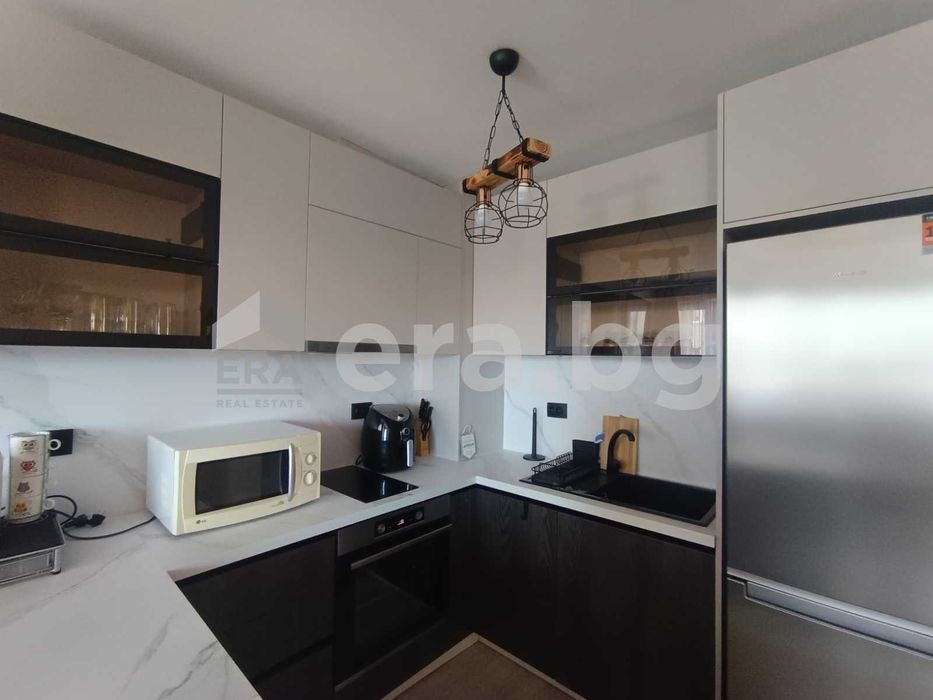 Продава се Тристаен апартамент в Варна, Погреби - 87 кв.м за 1816 €/кв.м - Снимка #3