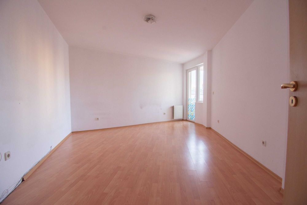 Продава се Тристаен апартамент в София, Младост 1А - 150 кв.м за 1067 €/кв.м - Снимка #1