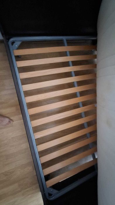 Pat Mobexpert lemn masiv MDF cu saltea si somiera