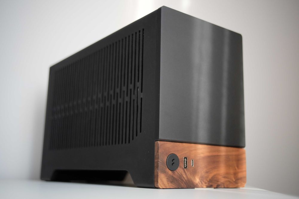 PC workstation gaming AMD Ryzen 9 16C/32T 9070 XT NOU