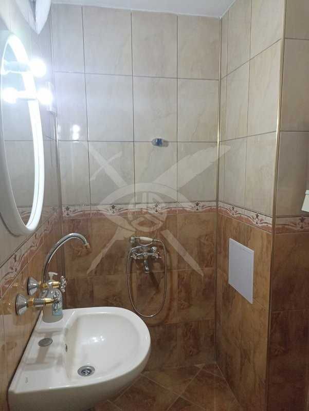 Продава се Двустаен апартамент в Бургас, Лазур - 72 кв.м за 2306 €/кв.м - Снимка #5