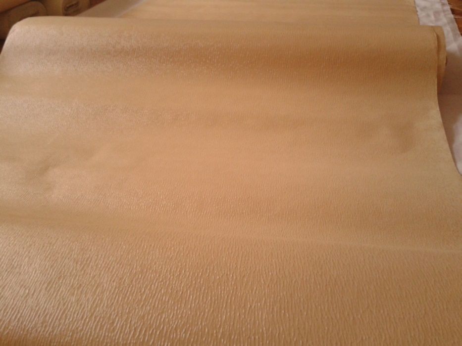 Vand tapet semilavabil pe suport hartie