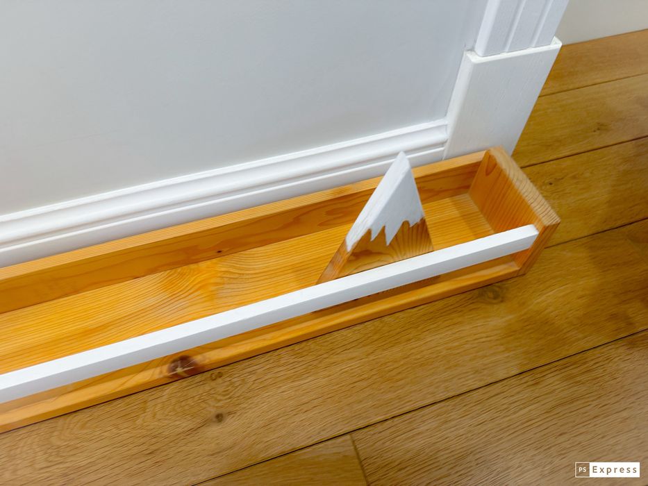 Рафт за декорация и книги