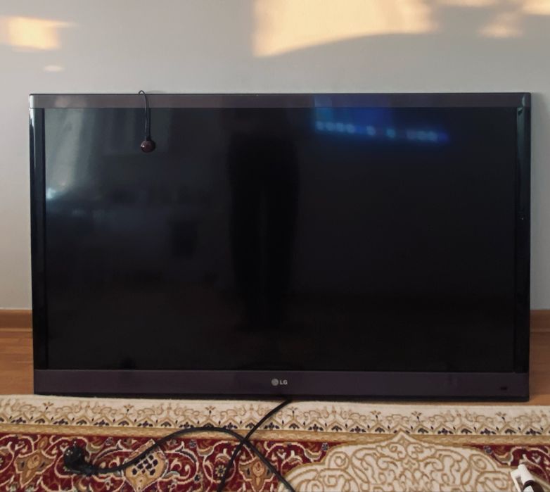 Холодильник и телевизор