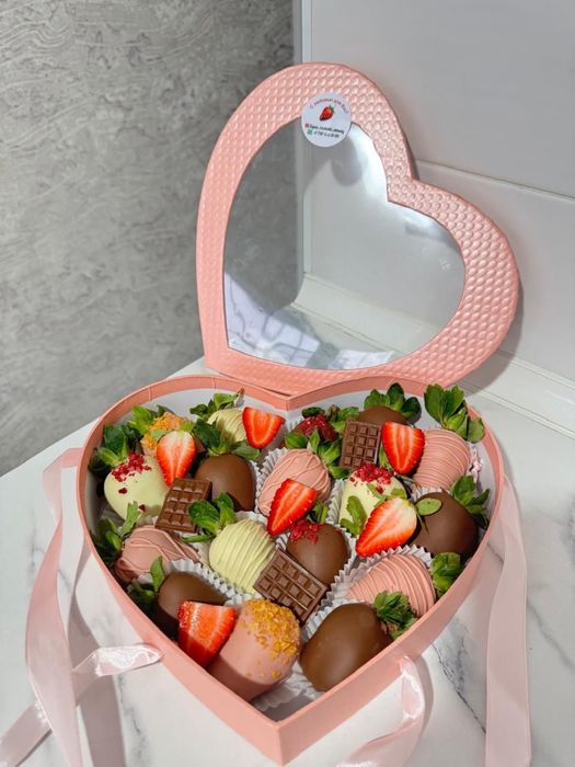 Клубника в шоколаде ввиде сердечки