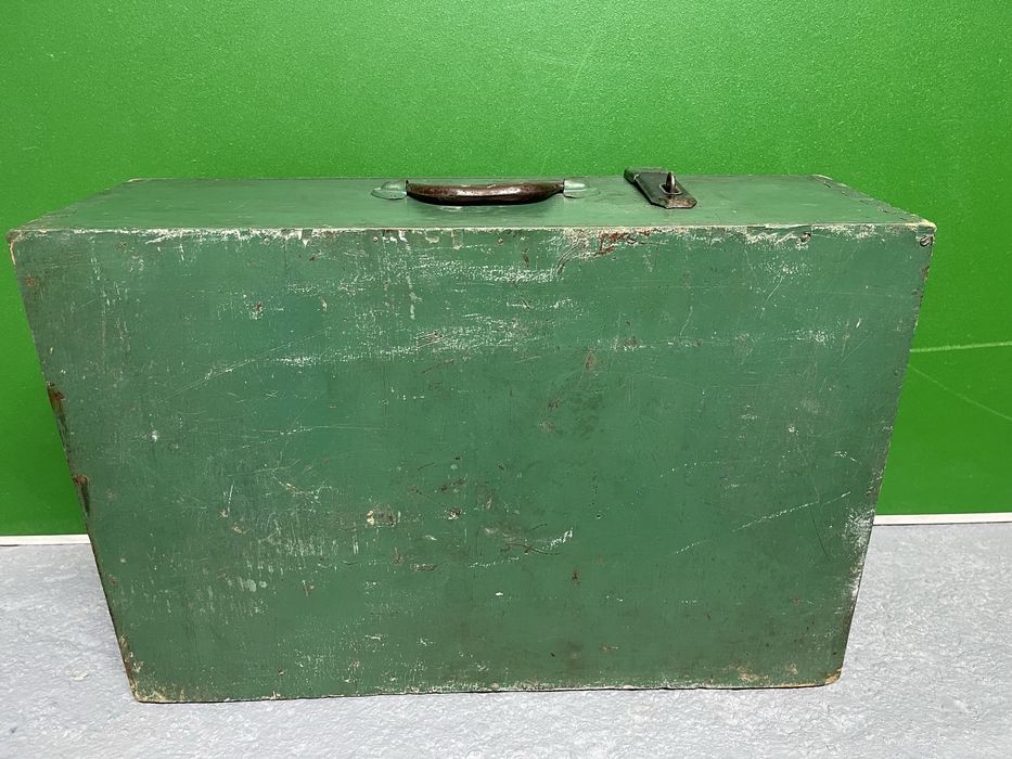 Vand valiza militara vintage stare buna