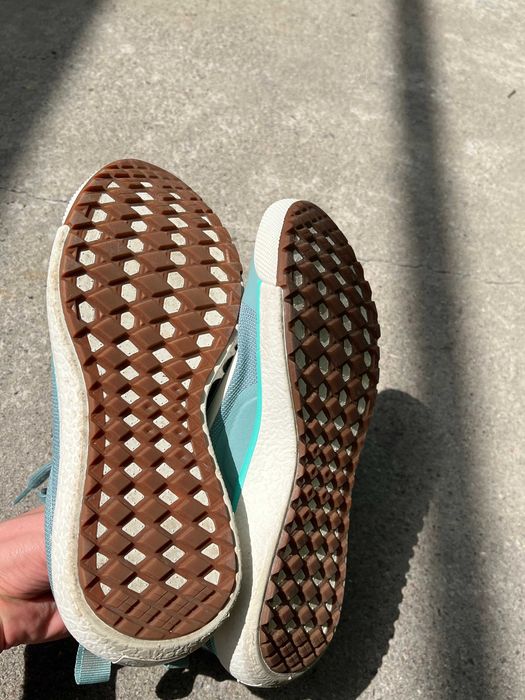 Новые оригинальные кроссовки Vans 37размер (Женские) (Продажа / Обмен)