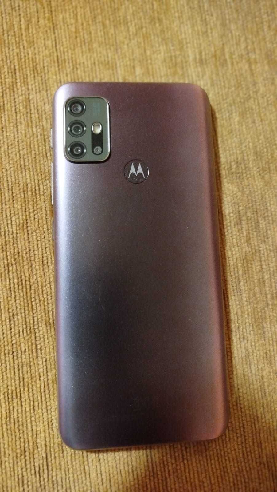 Motorola G30, husă, cutie, stare excelentă, 5 camere