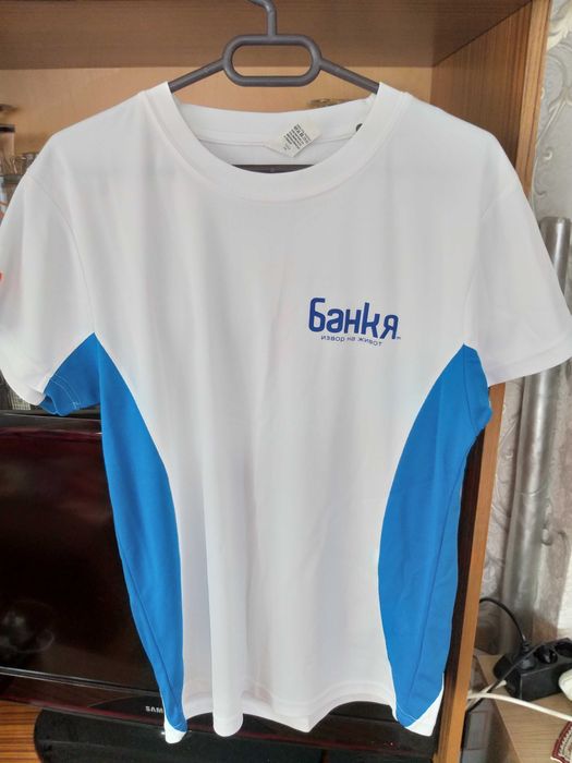 Дамски тениски по 5 лв., много запазени, като нови, носени 3-4 пъти