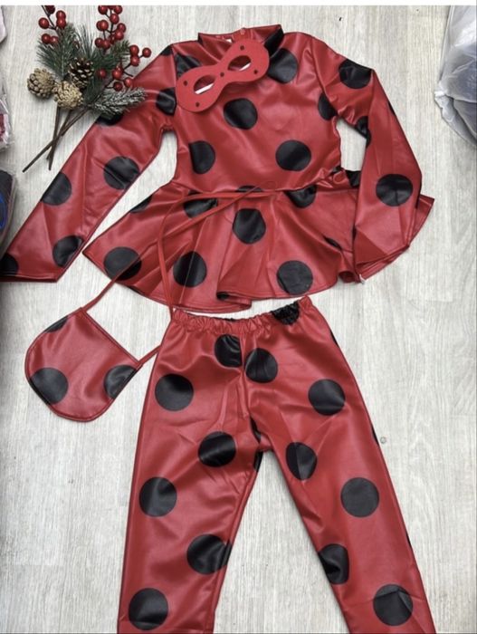 На прокат костюм Леди Баг