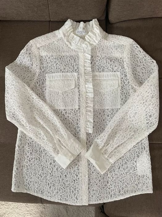 Бяла риза дантела